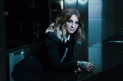 heaven song|Julia Michaels .